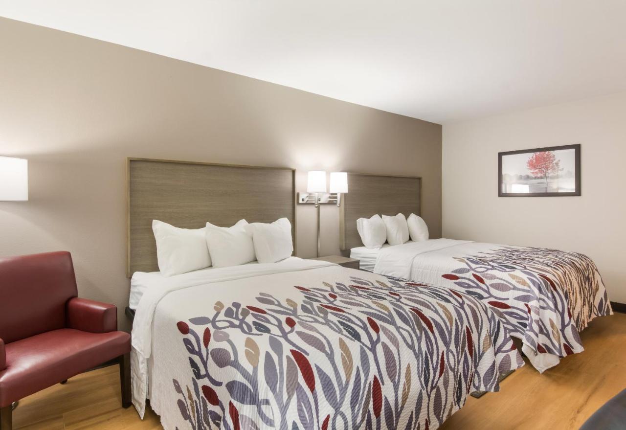 Red Roof Inn Chester Extérieur photo