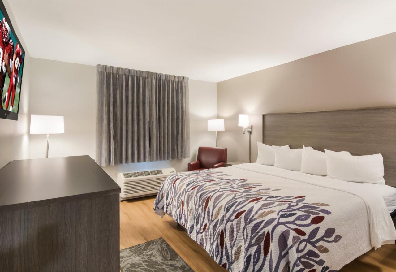 Red Roof Inn Chester Extérieur photo