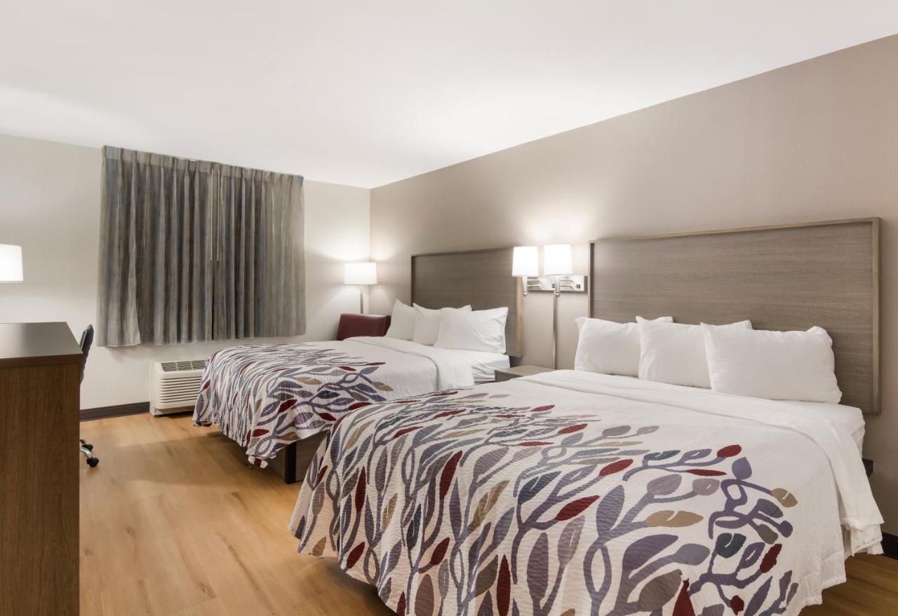 Red Roof Inn Chester Extérieur photo